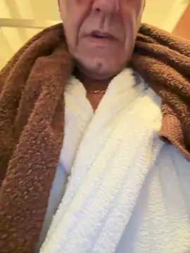 הופעת וובקאם של henrybull007