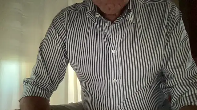 Webkamerová show henrybull007