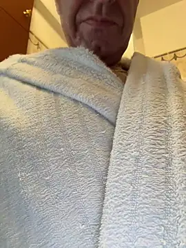 henrybull007's Webcam Show