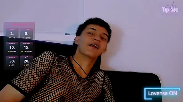 Вебкам-шоу SahirCharm