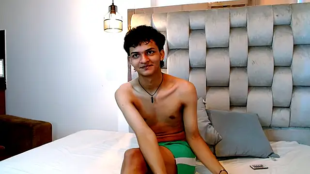 Show modela SahirCharm na web-kameri