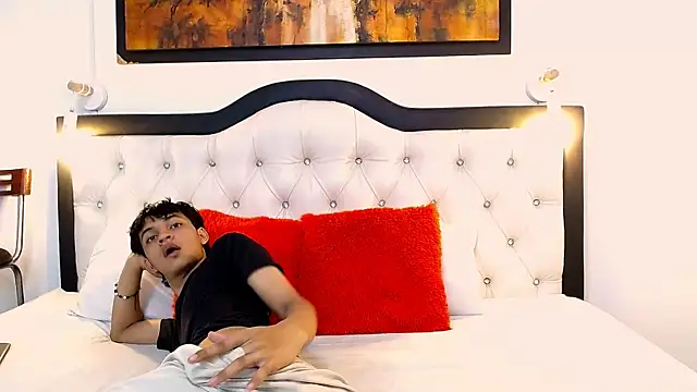 Show modela SahirCharm na web-kameri