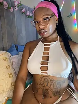 Bubble_Lips_Hun 网络视讯表演