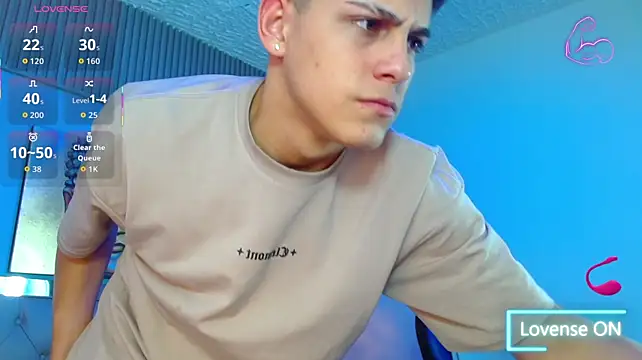 Ethanx18_n Webbikameraesitys