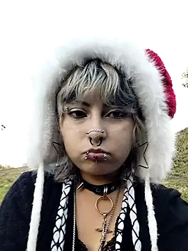 Cute_Chrixxx: διαδικτυακό σόου στην κάμερα