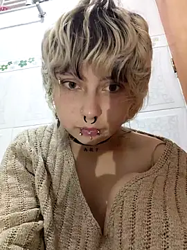 Cute_Chrixxx: διαδικτυακό σόου στην κάμερα