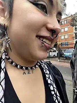 Cute_Chrixxx Show in webcam