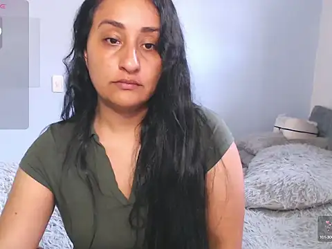 erotic_lov লাইভ XXX চ্যাট