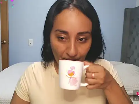 erotic_lov লাইভ XXX চ্যাট