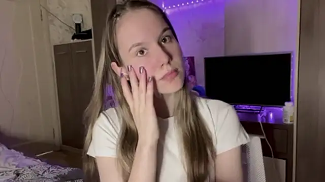 RinaRight Webcam Show