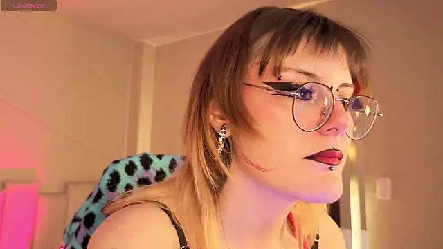 Rossiee_huntt's Live XXX Chat