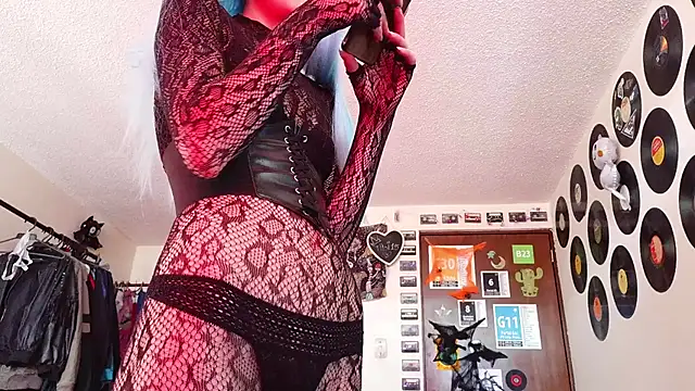 Rossiee_huntt Pertunjukan Webcam