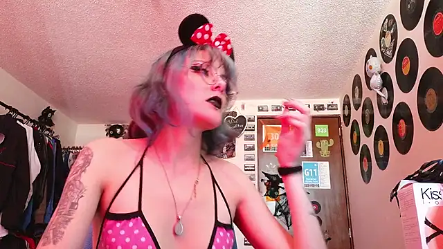 Rossiee_huntt Webcam show