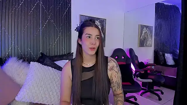 Bonnie_Rider Show in webcam