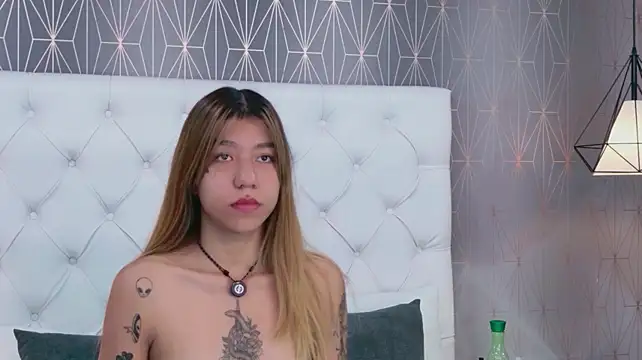 แชท XXX สดของ VioletSweetts