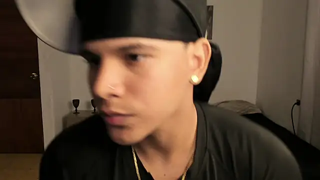 sant_wahlberg Pertunjukan Webcam
