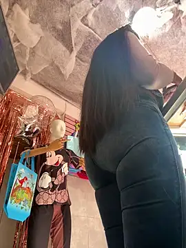 IsabellaMariet Pertunjukan Webcam