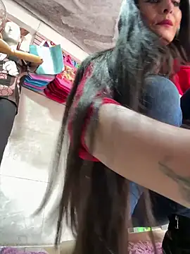 הופעת וובקאם של IsabellaMariet