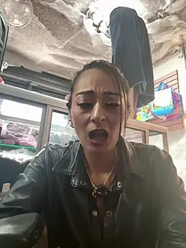 הופעת וובקאם של IsabellaMariet