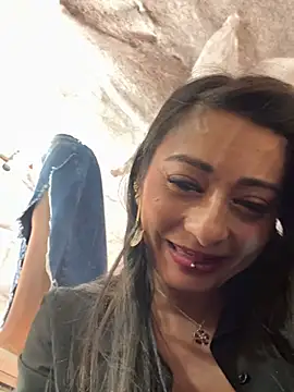 הופעת וובקאם של IsabellaMariet
