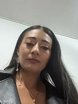 عرض كام IsabellaMariet