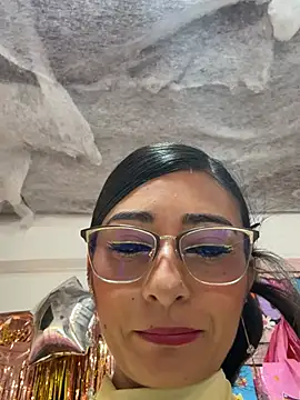 IsabellaMariet XXX чат на живо