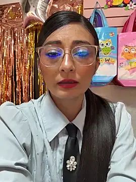 عرض كام IsabellaMariet