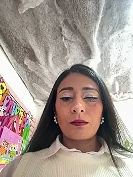 הופעת וובקאם של IsabellaMariet