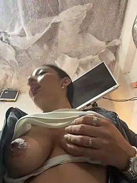 Show modela IsabellaMariet na web-kameri