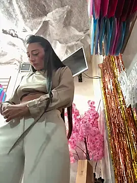 عرض كام IsabellaMariet