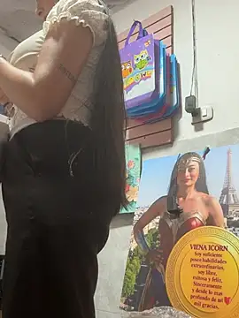 IsabellaMariet Pertunjukan Webcam