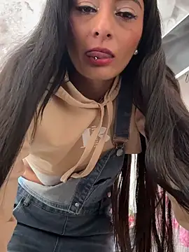 Czat XXX na żywo – IsabellaMariet