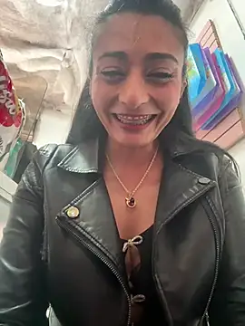הופעת וובקאם של IsabellaMariet