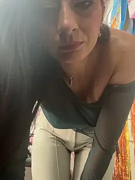 Chat +18 de IsabellaMariet ao vivo