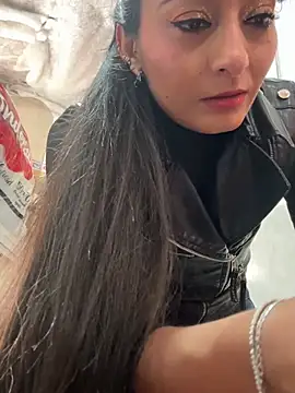 عرض كام IsabellaMariet