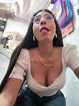 הופעת וובקאם של IsabellaMariet