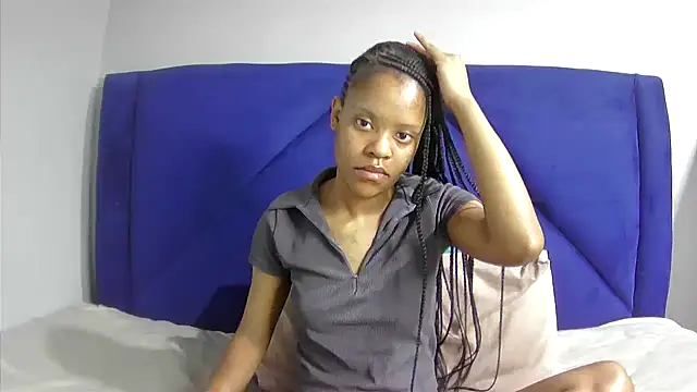 Chat XXX en directo de TheSexyBibi