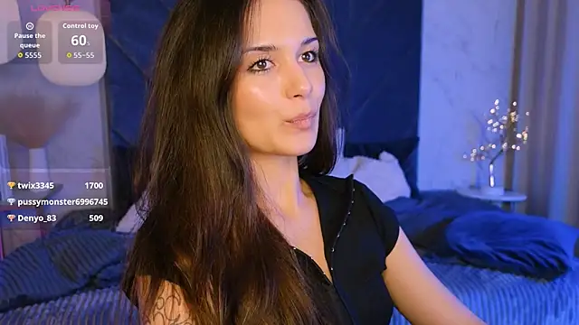 SkinnyEllie Live XXX-Chat