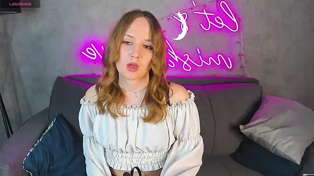 Emmaa_Kimm Adlı Modelin Canlı XXX Sohbeti