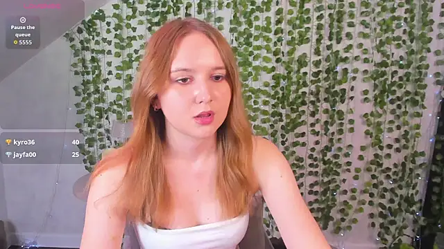 צ'אט XXX בשידור חי של Emmaa_Kimm