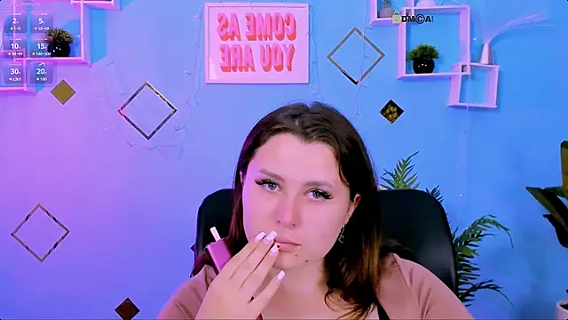 luna_noct Adlı Modelin Canlı XXX Sohbeti