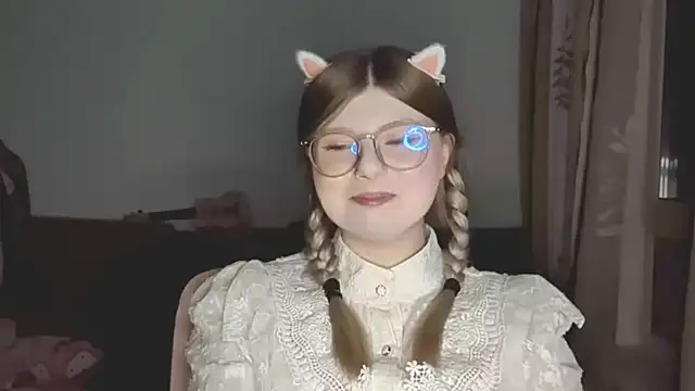 YukiBlush Adlı Modelin Canlı XXX Sohbeti