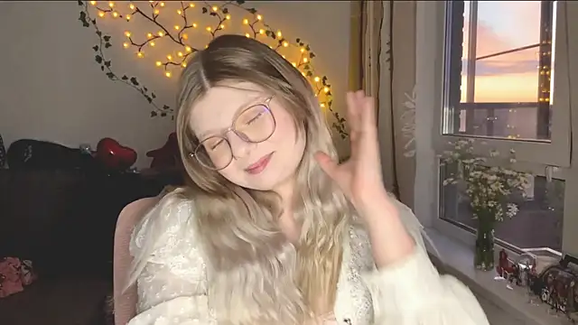 YukiBlush Adlı Modelin Canlı XXX Sohbeti