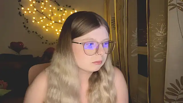 YukiBlush XXX чат на живо