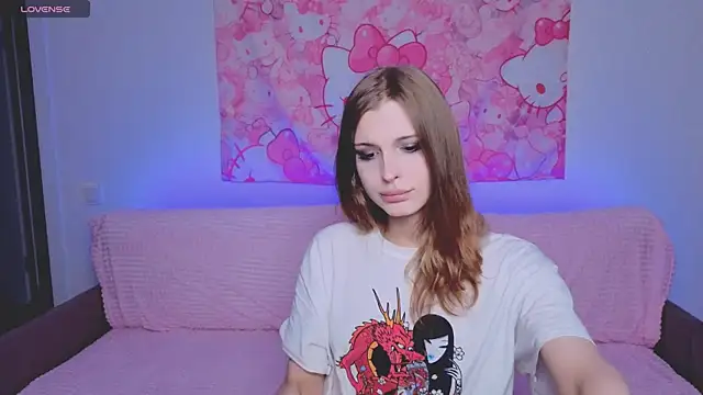 Show modela LouiseKane na web-kameri