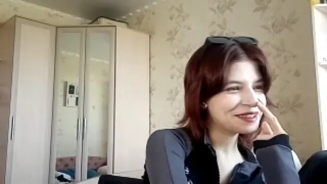 LowkeyIndigo's Live XXX Chat