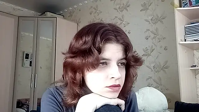 LowkeyIndigo – webcam-show