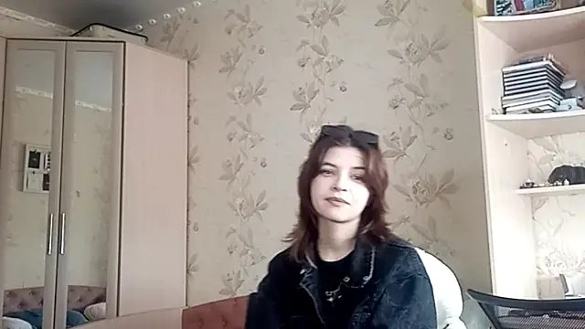 LowkeyIndigo's Webcam Show