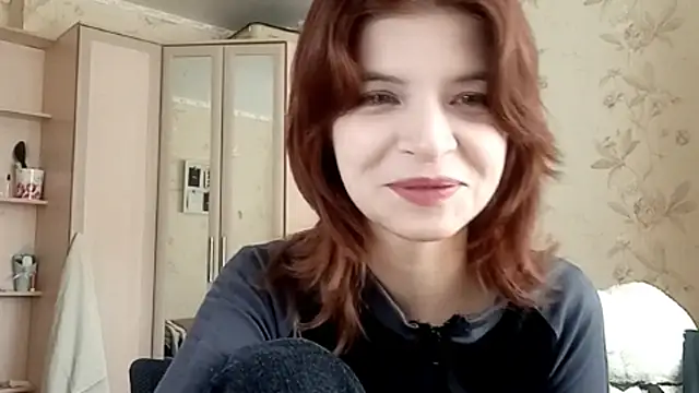 عرض كام LowkeyIndigo