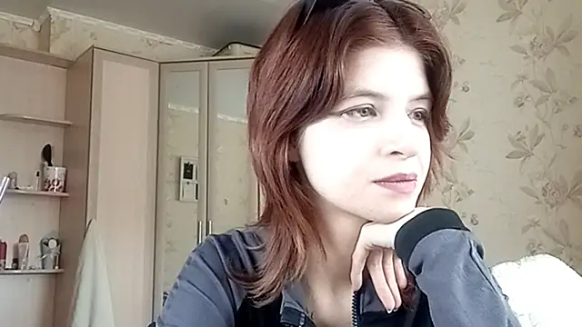 Show Webcam de LowkeyIndigo